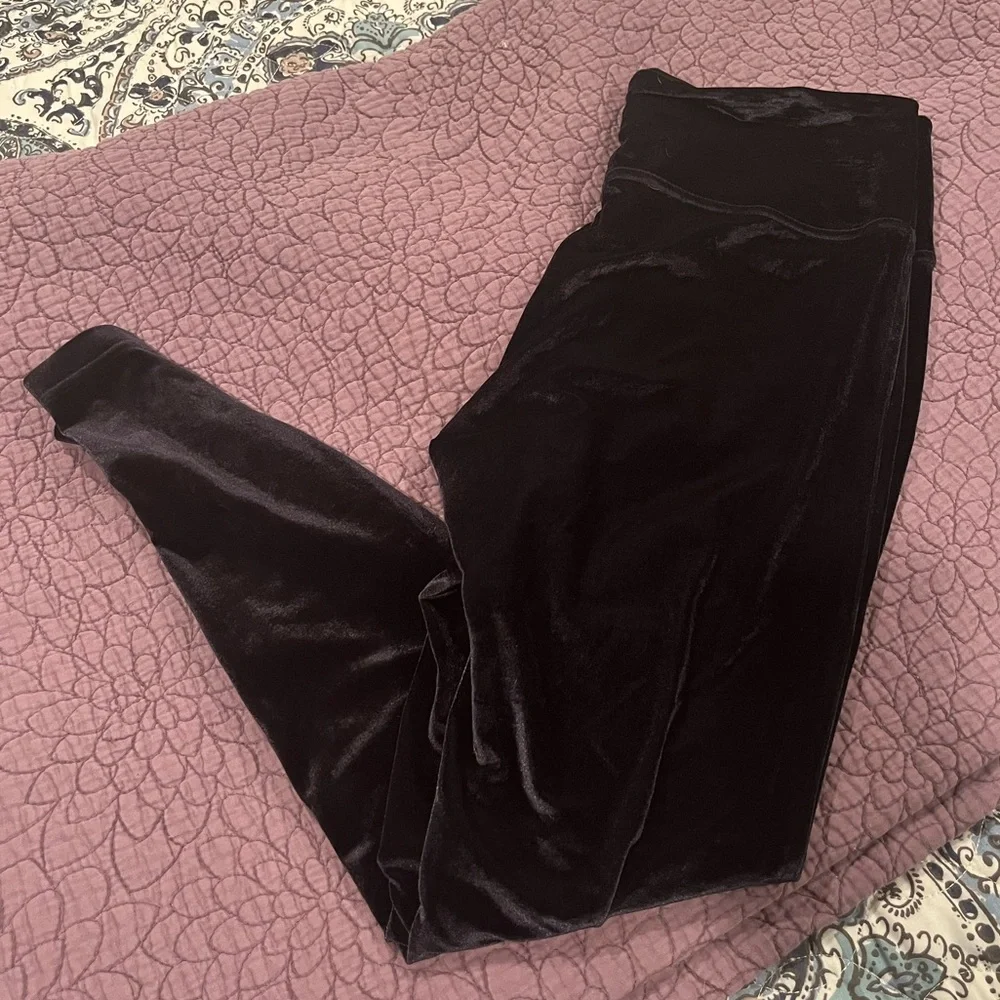 Lululemon leggings - Picture 2 of 4